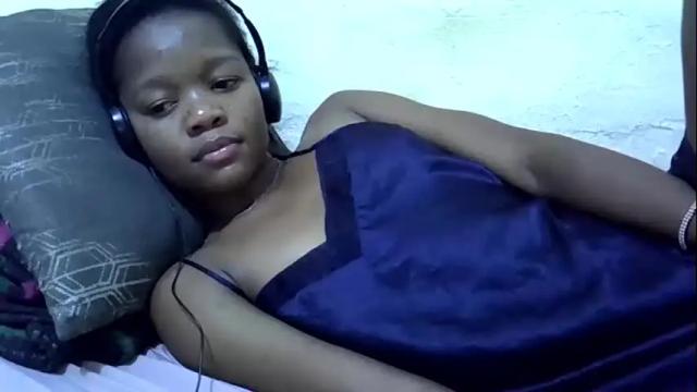 Image 8 of sweet_candy2001 Stream on Chaturbate on 13 days ago