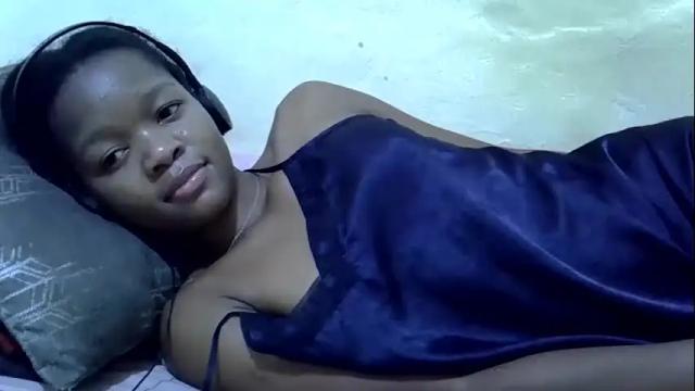 Image 11 of sweet_candy2001 Stream on Chaturbate on 12 days ago