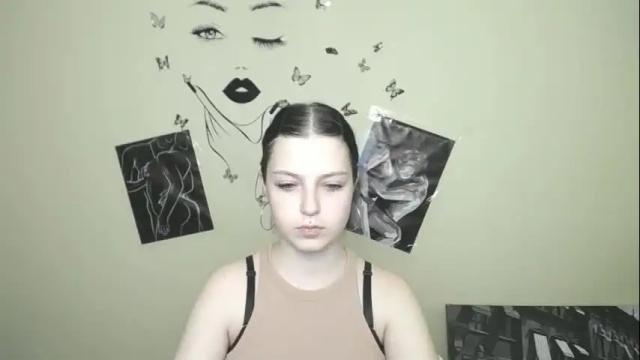 Image 4 of sweet_cherryg Stream on Chaturbate on 21 days ago