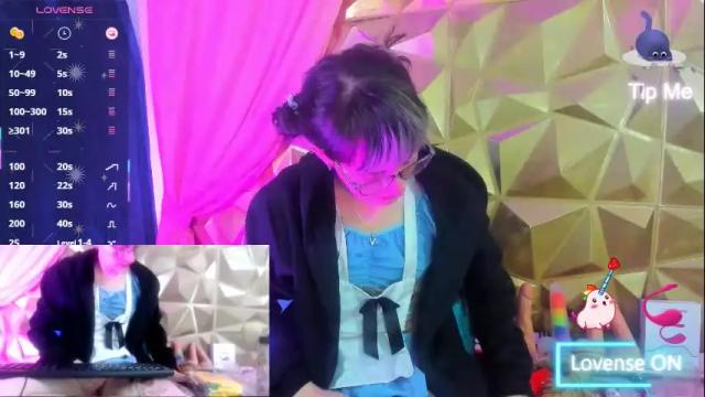 Image 7 of sweet_emmili Stream on Chaturbate on 14 days ago