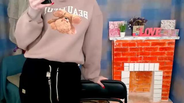 Image 2 of sweet_erika_ Stream on Chaturbate on 14 months ago