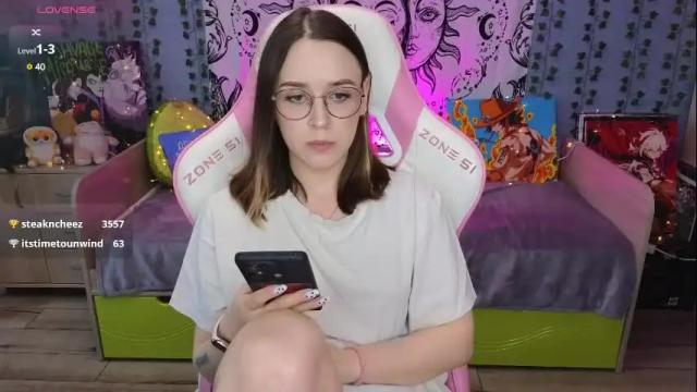 Image 3 of sweet_frosty Stream on Chaturbate on 7 days ago