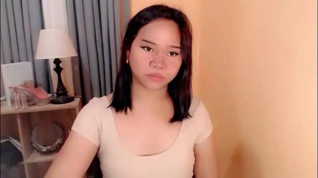 Image 4 of sweet_hoelly Stream on Chaturbate on 1 month ago