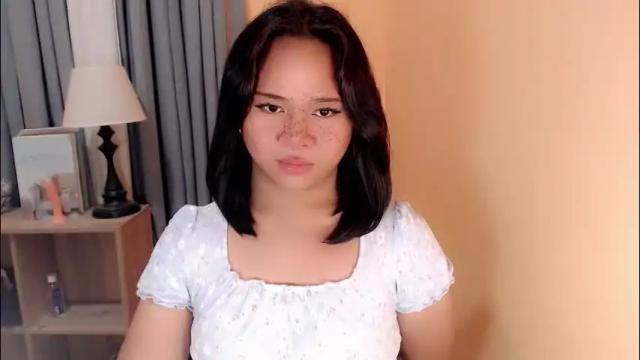 Image 12 of sweet_hoelly Stream on Chaturbate on 28 days ago