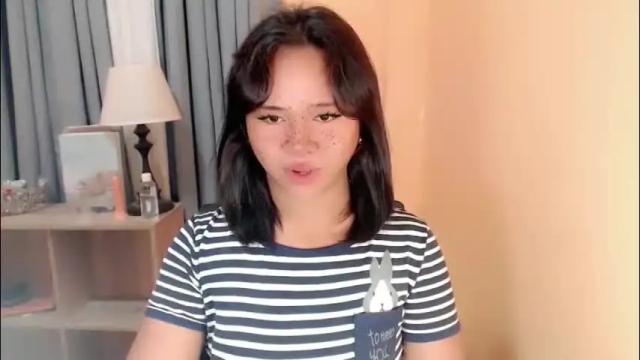 Image 4 of sweet_hoelly Stream on Chaturbate on 26 days ago
