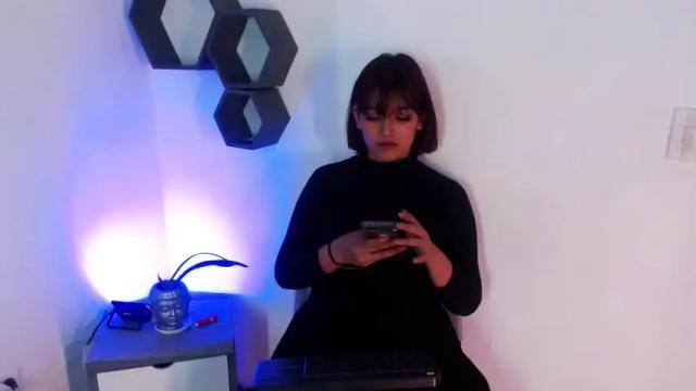 Image 12 of sweet_honey3 Stream on Chaturbate on 15 months ago