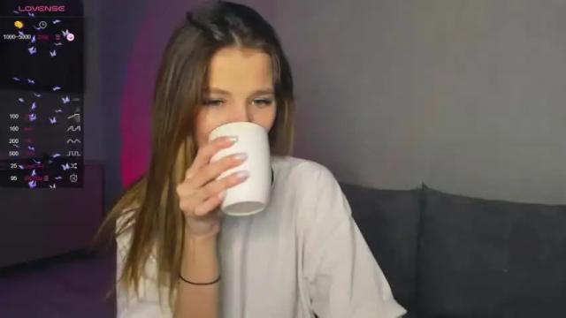 Image 6 of sweet_idol Stream on Chaturbate on 22 months ago