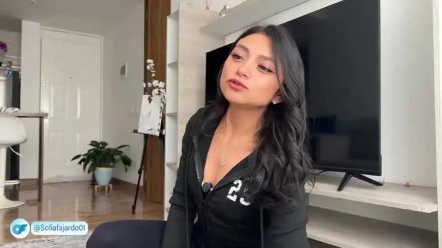 Image 2 of sweet_littleee Stream on Chaturbate on 28 days ago