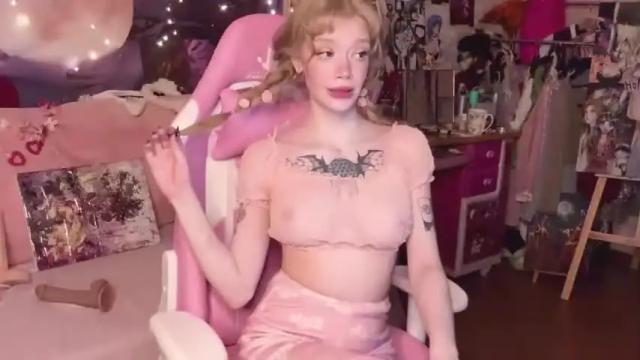 Image 6 of sweet_melissa133 Stream on Chaturbate on 13 months ago