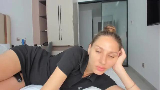 Image 10 of sweet_miss381 Stream on Chaturbate on 6 months ago