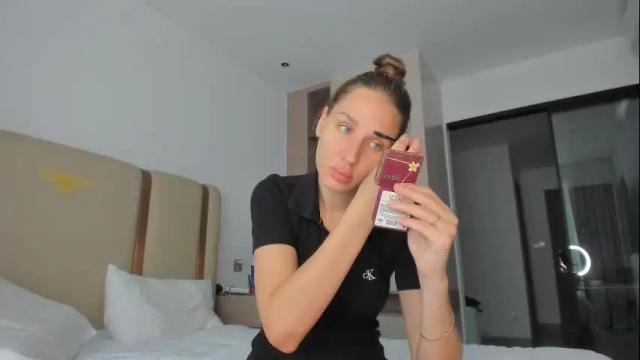 Image 3 of sweet_miss381 Stream on Chaturbate on 6 months ago