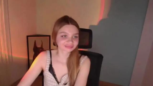 Image 11 of sweet_sabriina Stream on Chaturbate on 15 months ago