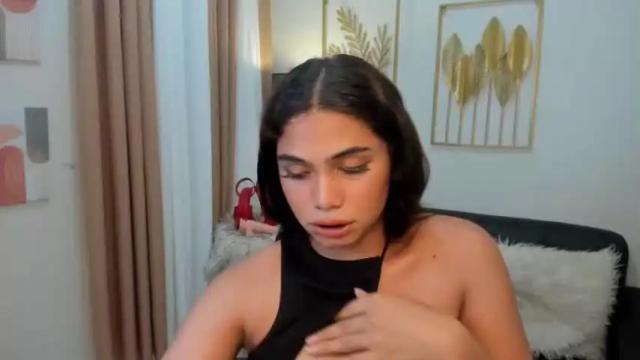 Image 3 of sweet_scarllet12 Stream on Chaturbate on 13 months ago