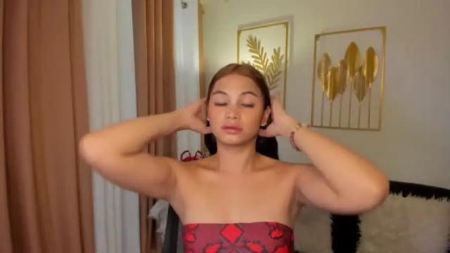 Image 4 of sweet_scarllet12 Stream on Chaturbate on 12 months ago
