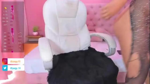 Image 4 of sweet_starxx Stream on Chaturbate on 8 days ago