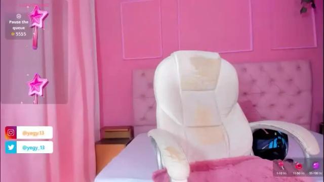 Image 2 of sweet_starxx Stream on Chaturbate on 2 months ago