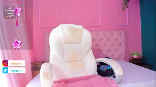 Image 8 of sweet_starxx Stream on Chaturbate on 2 months ago