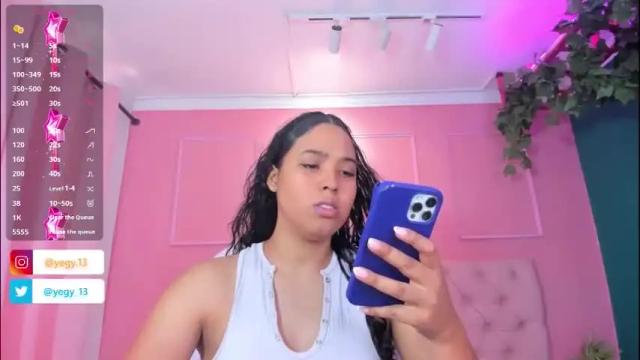 Image 3 of sweet_starxx Stream on Chaturbate on 1 month ago