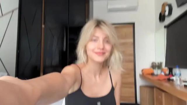 Image 7 of sweet_tinker_bell Stream on Chaturbate on 20 months ago