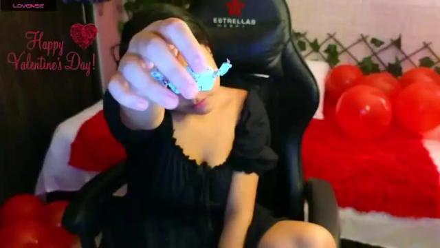Image 11 of sweet_xue18 Stream on Chaturbate on 18 months ago