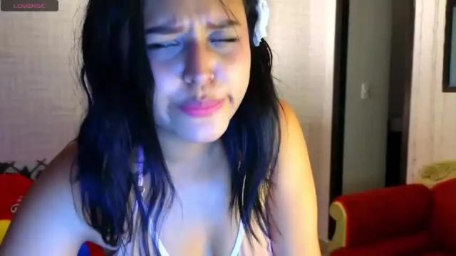 Image 4 of sweet_xue18 Stream on Chaturbate on 20 months ago