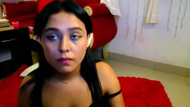 Image 7 of sweet_xue18 Stream on Chaturbate on 17 months ago