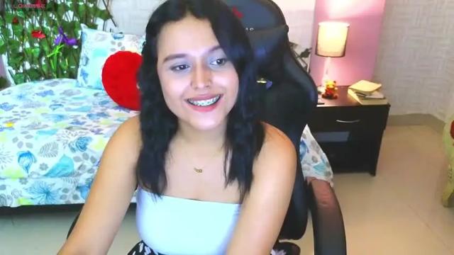 Image 2 of sweet_xue18 Stream on Chaturbate on 17 months ago