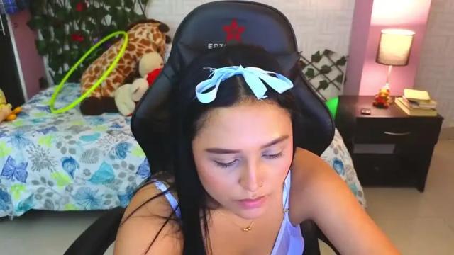 Image 10 of sweet_xue18 Stream on Chaturbate on 19 months ago