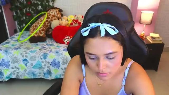 Image 11 of sweet_xue18 Stream on Chaturbate on 19 months ago