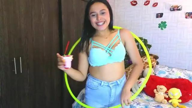 Image 2 of sweet_xue18 Stream on Chaturbate on 19 months ago
