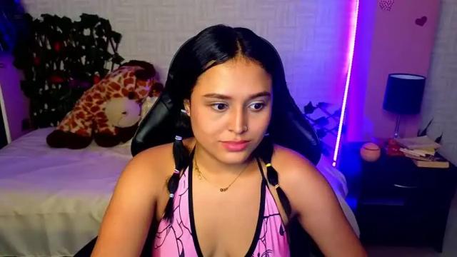 Image 7 of sweet_xue18 Stream on Chaturbate on 16 months ago
