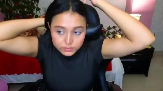 Image 11 of sweet_xue18 Stream on Chaturbate on 16 months ago