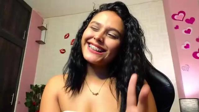 Image 4 of sweet_xue18 Stream on Chaturbate on 16 months ago