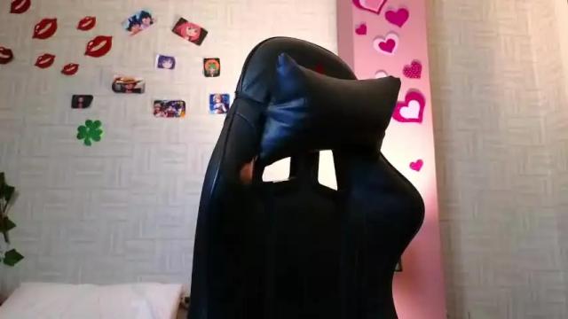 Image 7 of sweet_xue18 Stream on Chaturbate on 16 months ago