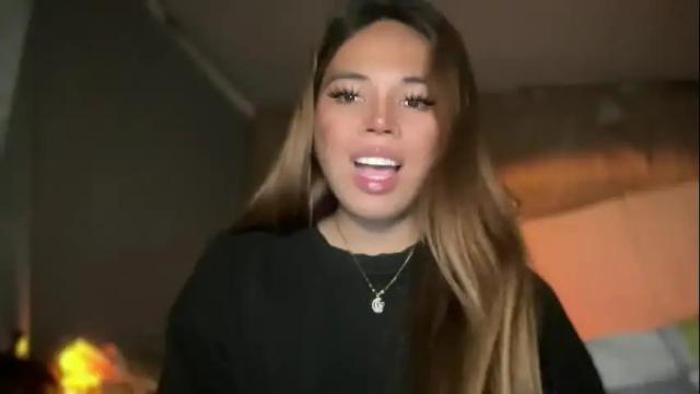 Image 2 of sweetalexa19 Stream on Chaturbate on 2 months ago