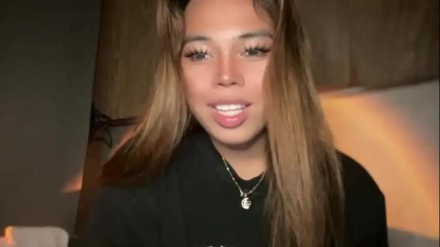 Image 7 of sweetalexa19 Stream on Chaturbate on 2 months ago