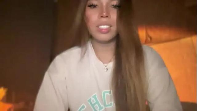 Image 7 of sweetalexa19 Stream on Chaturbate on 2 months ago
