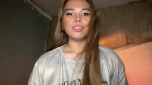 Image 7 of sweetalexa19 Stream on Chaturbate on 1 month ago