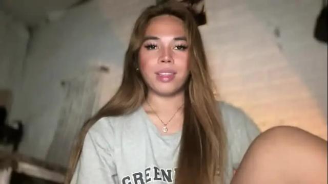 Image 11 of sweetalexa19 Stream on Chaturbate on 29 days ago