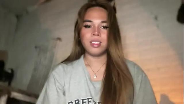 Image 12 of sweetalexa19 Stream on Chaturbate on 29 days ago