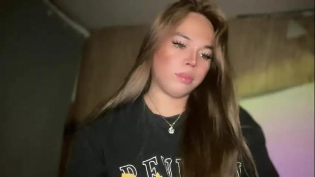 Image 2 of sweetalexa19 Stream on Chaturbate on 2 days ago