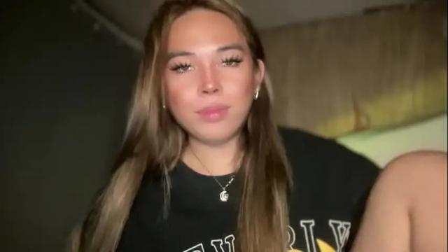 Image 7 of sweetalexa19 Stream on Chaturbate on 2 days ago