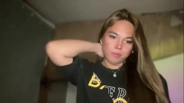 Image 8 of sweetalexa19 Stream on Chaturbate on 2 days ago