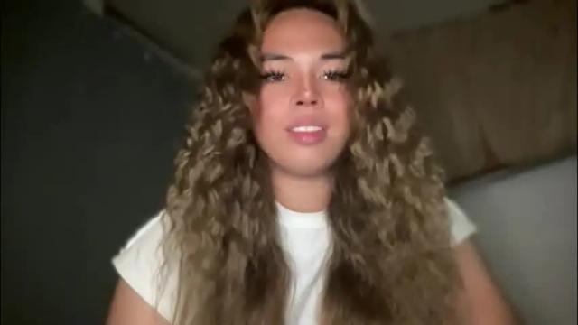 Image 10 of sweetalexa19 Stream on Chaturbate on 2 months ago