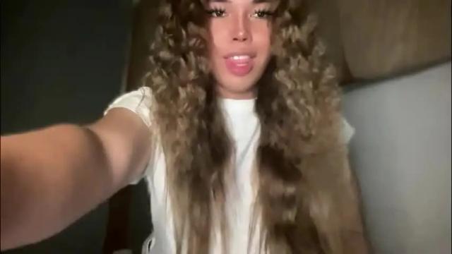 Image 12 of sweetalexa19 Stream on Chaturbate on 2 months ago