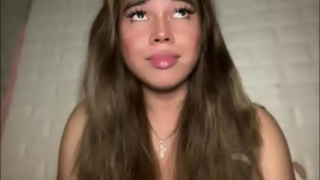 Image 12 of sweetalexa19 Stream on Chaturbate on 1 month ago