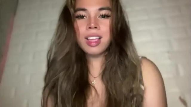 Image 3 of sweetalexa19 Stream on Chaturbate on 1 month ago