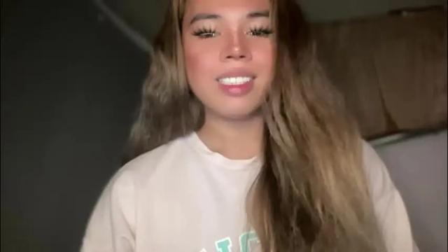 Image 6 of sweetalexa19 Stream on Chaturbate on 1 month ago