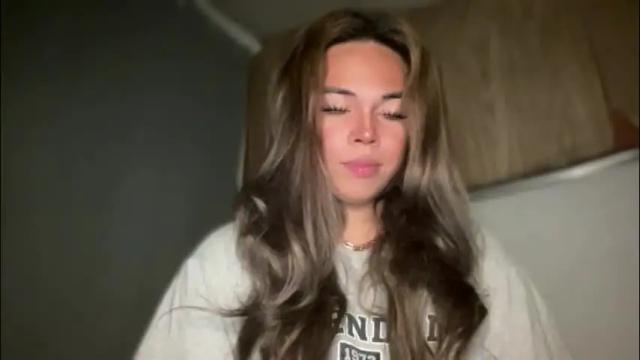 Image 12 of sweetalexa19 Stream on Chaturbate on 29 days ago
