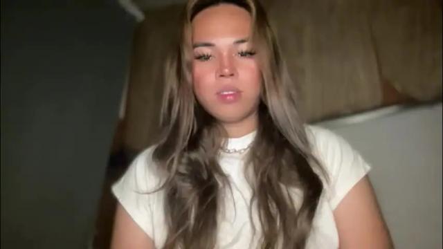 Image 4 of sweetalexa19 Stream on Chaturbate on 29 days ago